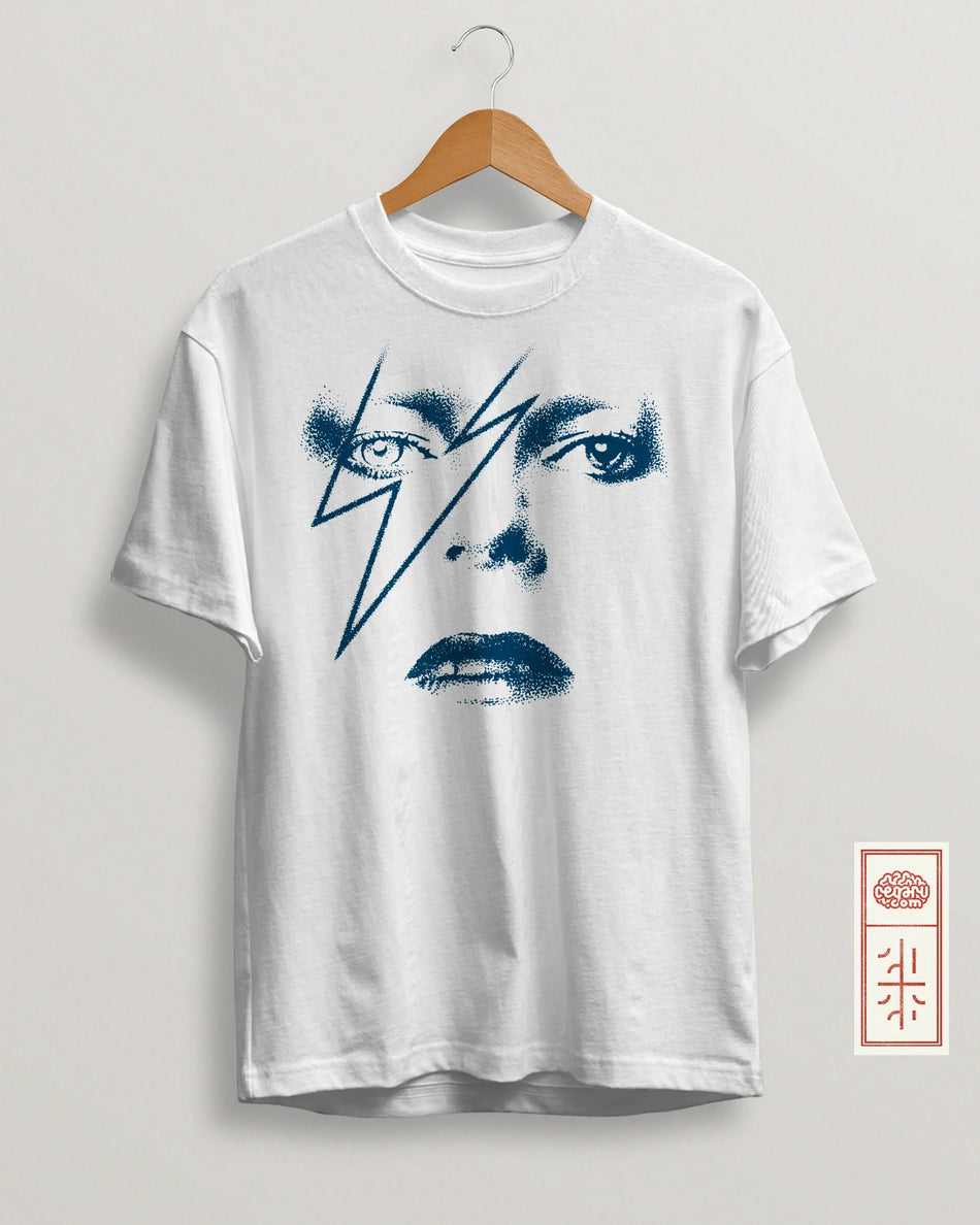 Camiseta Bowie – Color blanco y estampado azul